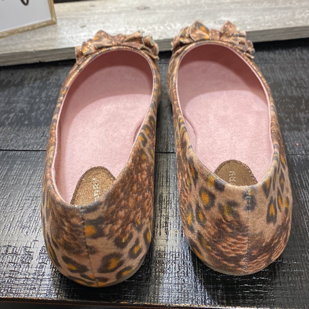 CL Laundry Size 9.5M “Go Ahead” Animal Print Shoes! - Picture 3 of 7